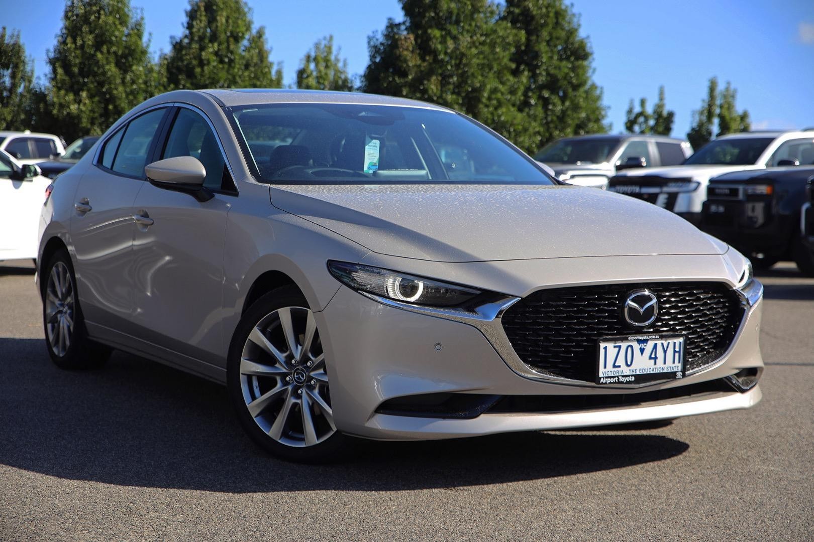 Mazda 3 image 1