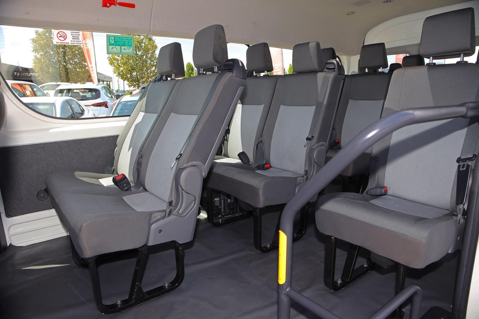 Toyota Hiace image 4