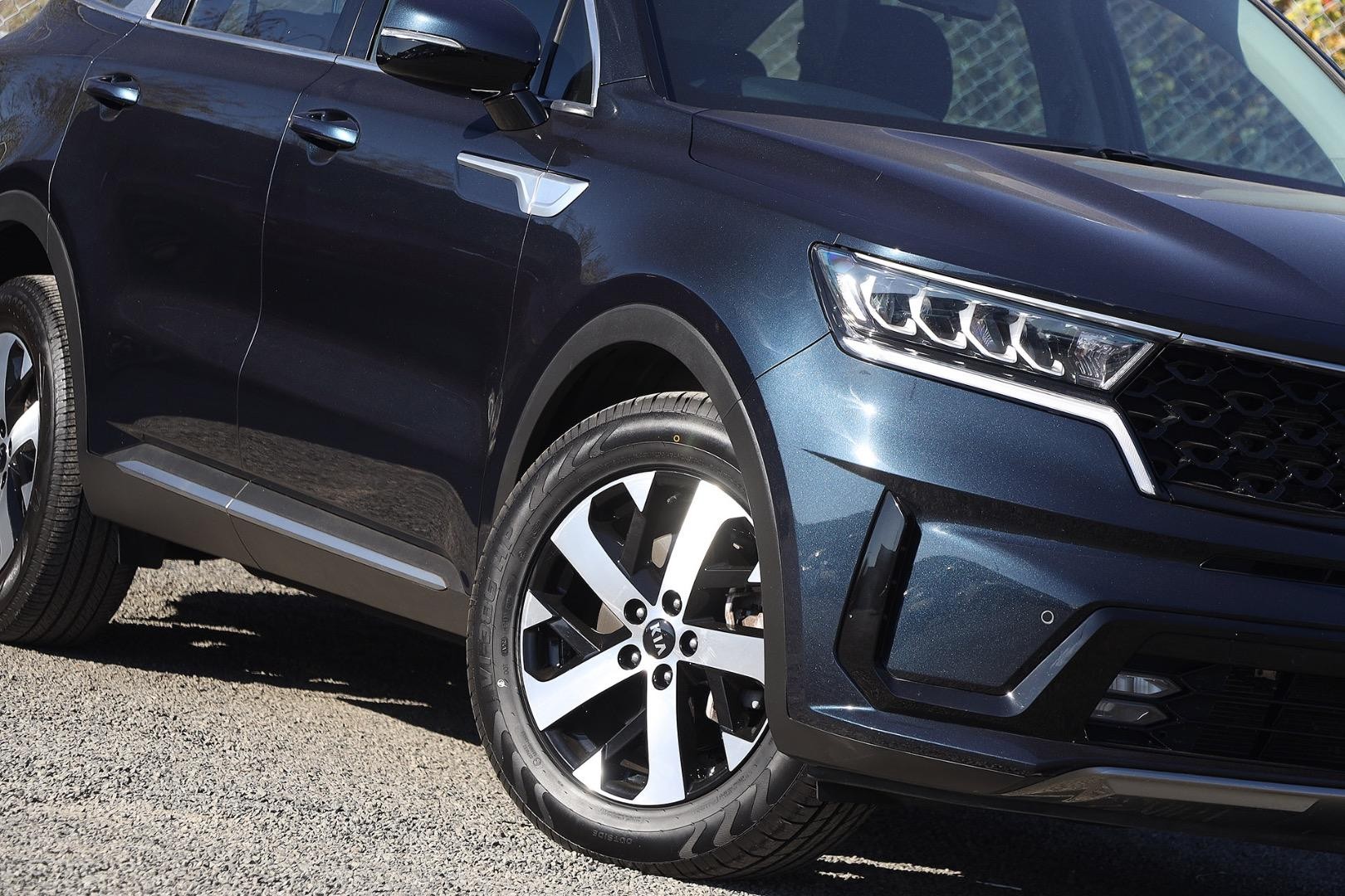 Kia Sorento image 2
