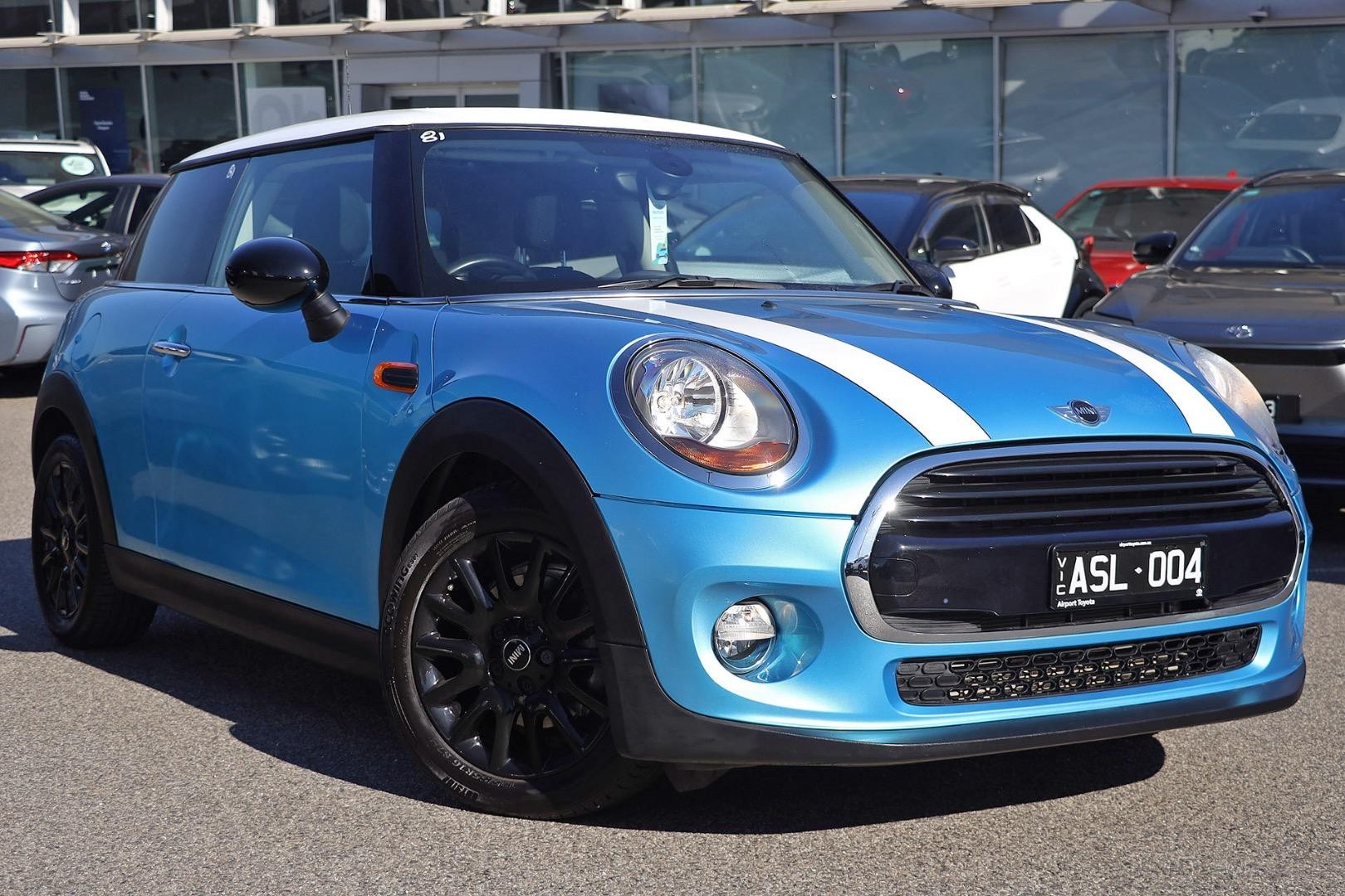 Mini Hatch image 1