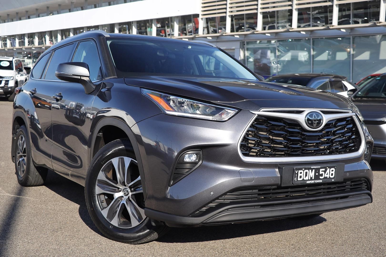Toyota Kluger image 1