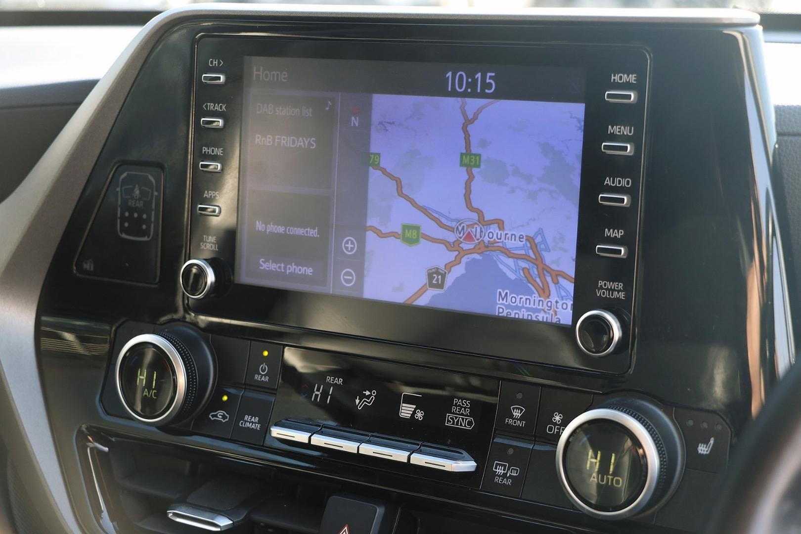 Toyota Kluger image 4