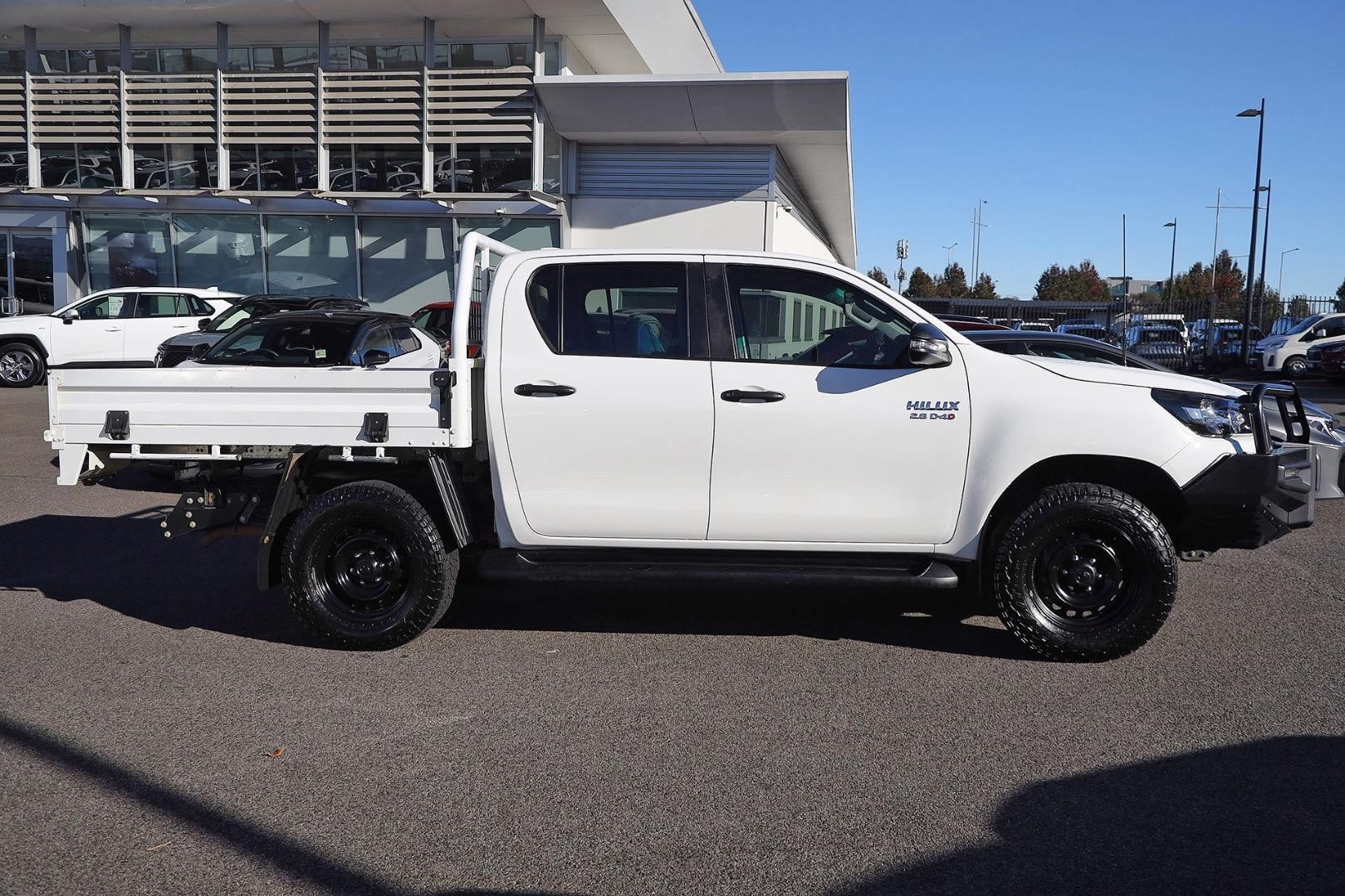 Toyota Hilux image 4
