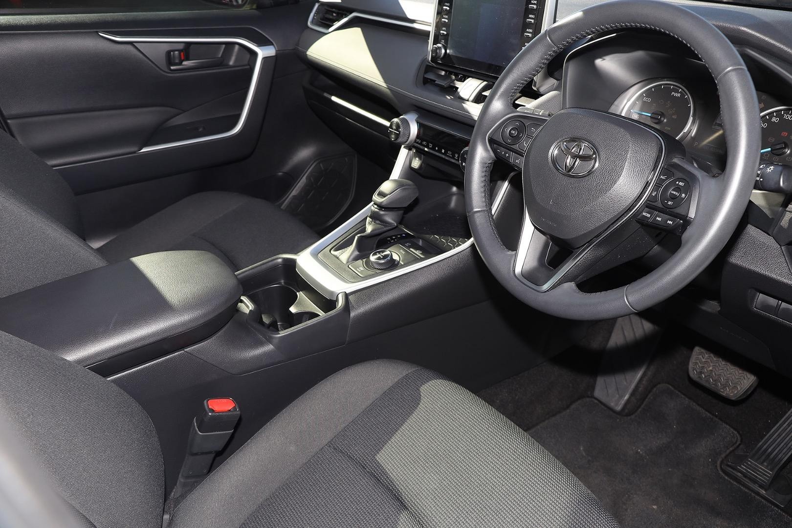Toyota Rav4 image 2