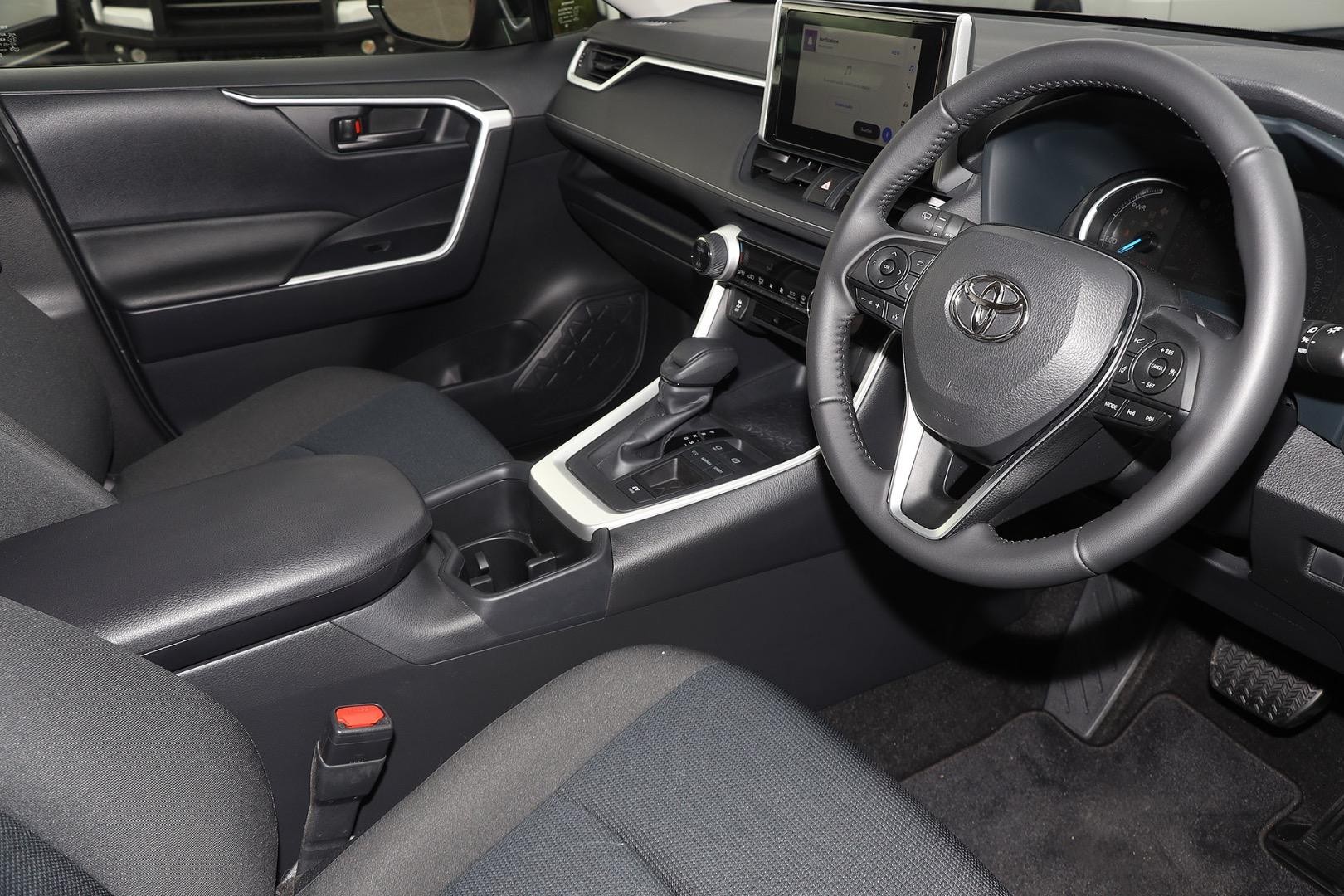 Toyota Rav4 image 2