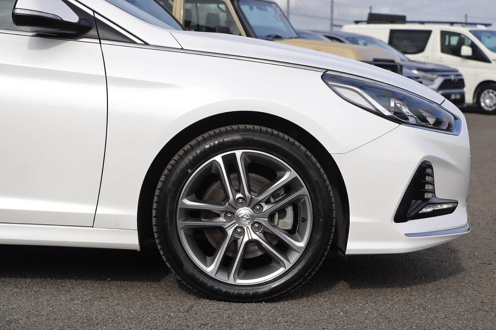 Hyundai Sonata image 4