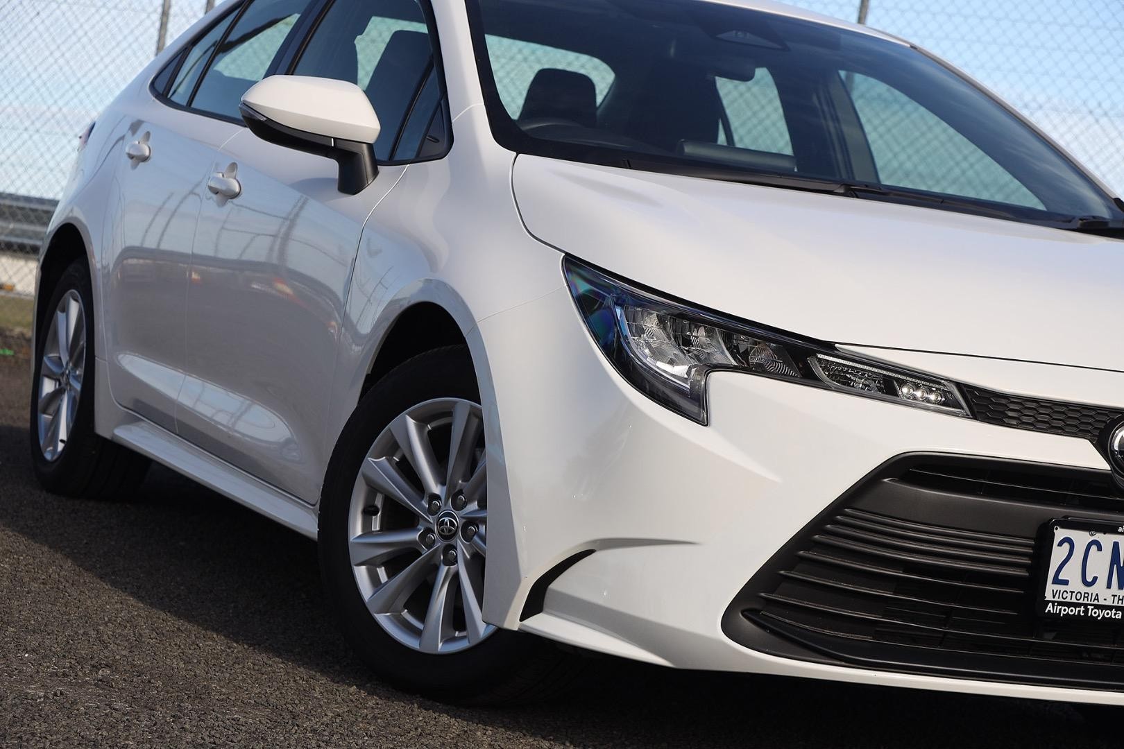 Toyota Corolla image 2