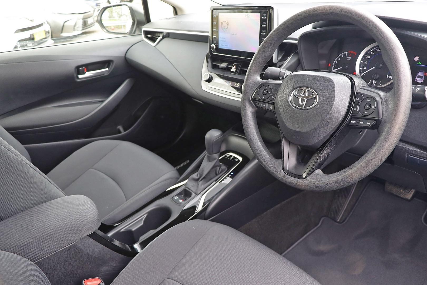 Toyota Corolla image 4