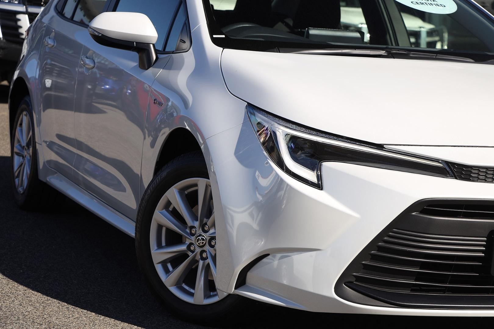 Toyota Corolla image 2