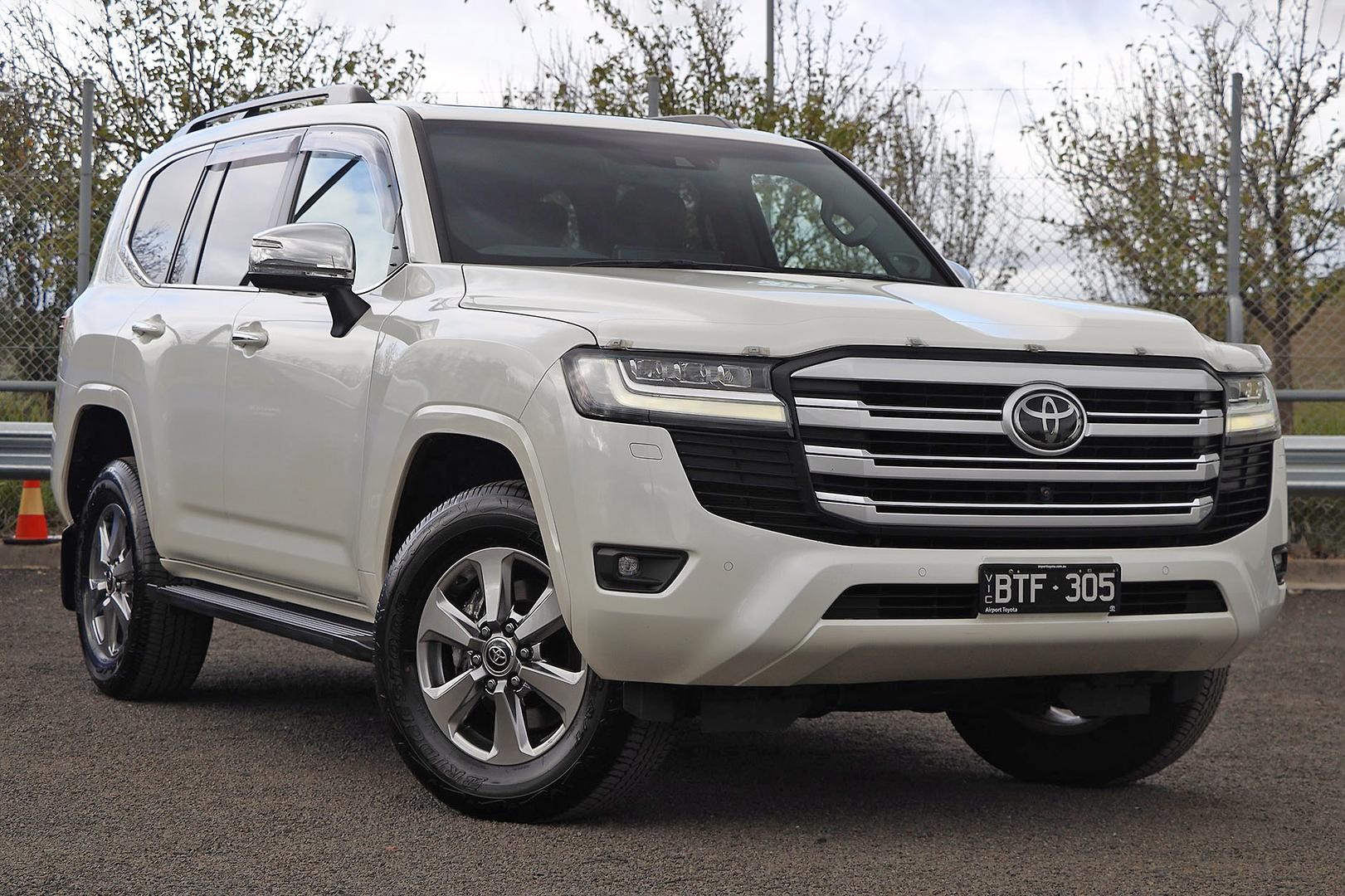 Toyota Landcruiser image 1