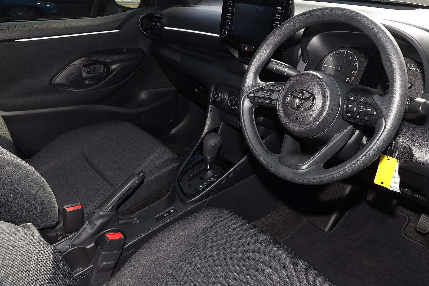Toyota Yaris image 2