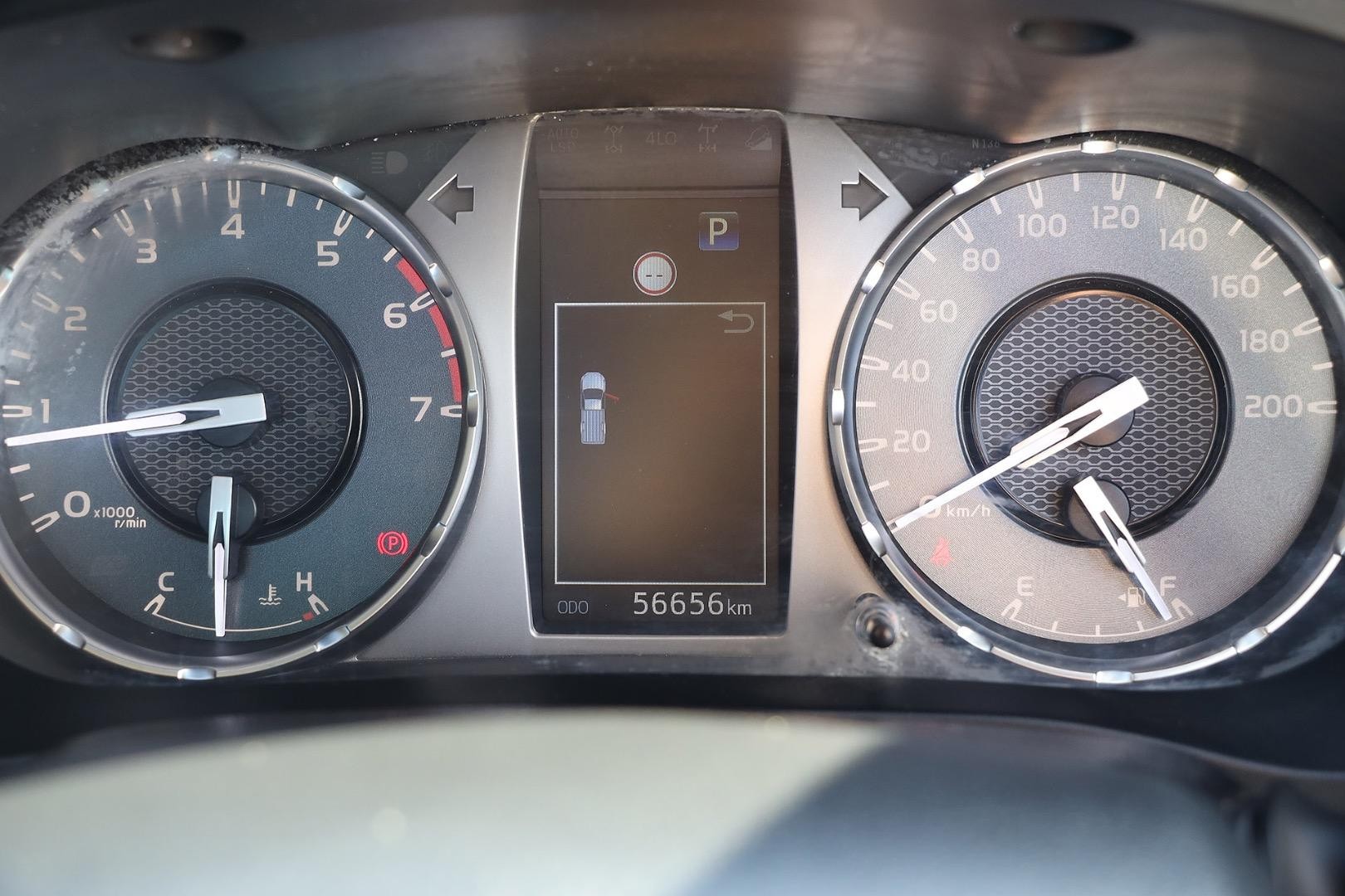 Toyota Hilux image 4