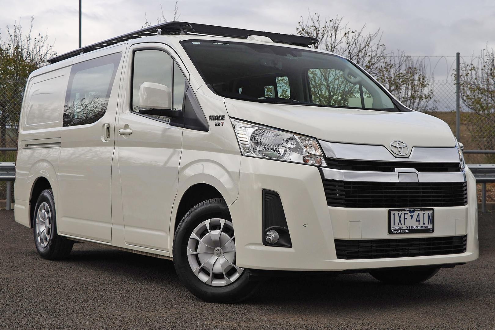 Toyota Hiace image 1