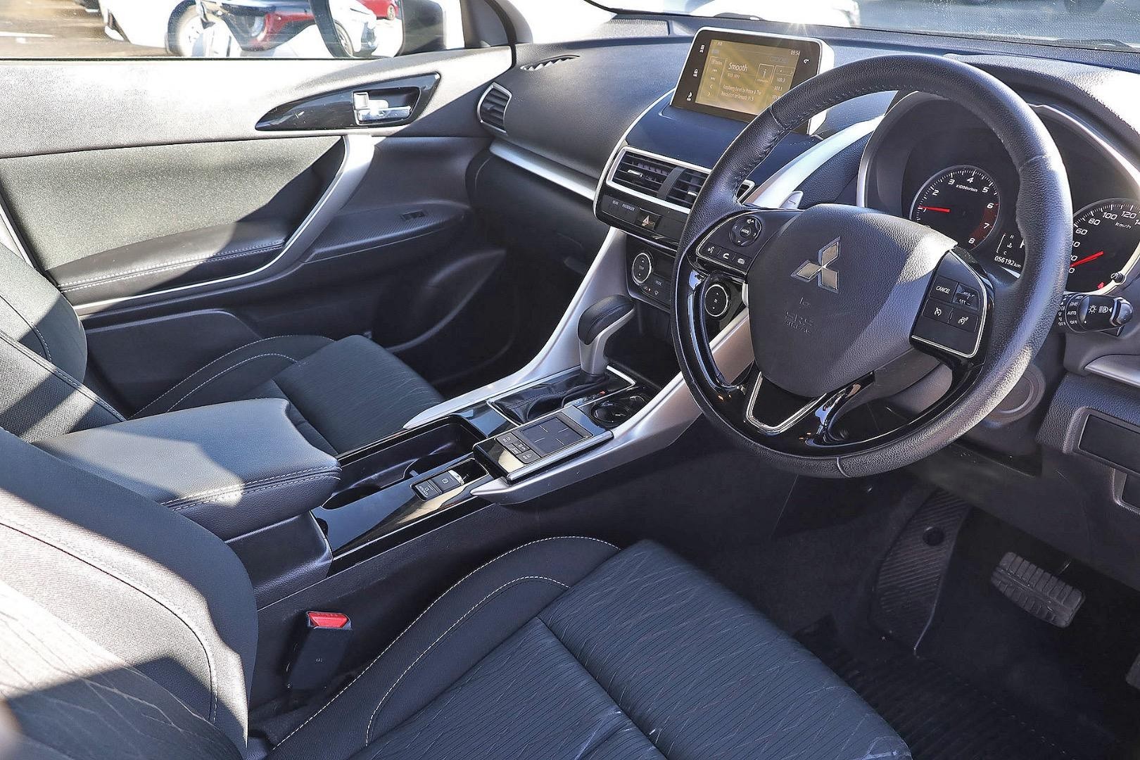 Mitsubishi Eclipse Cross image 3