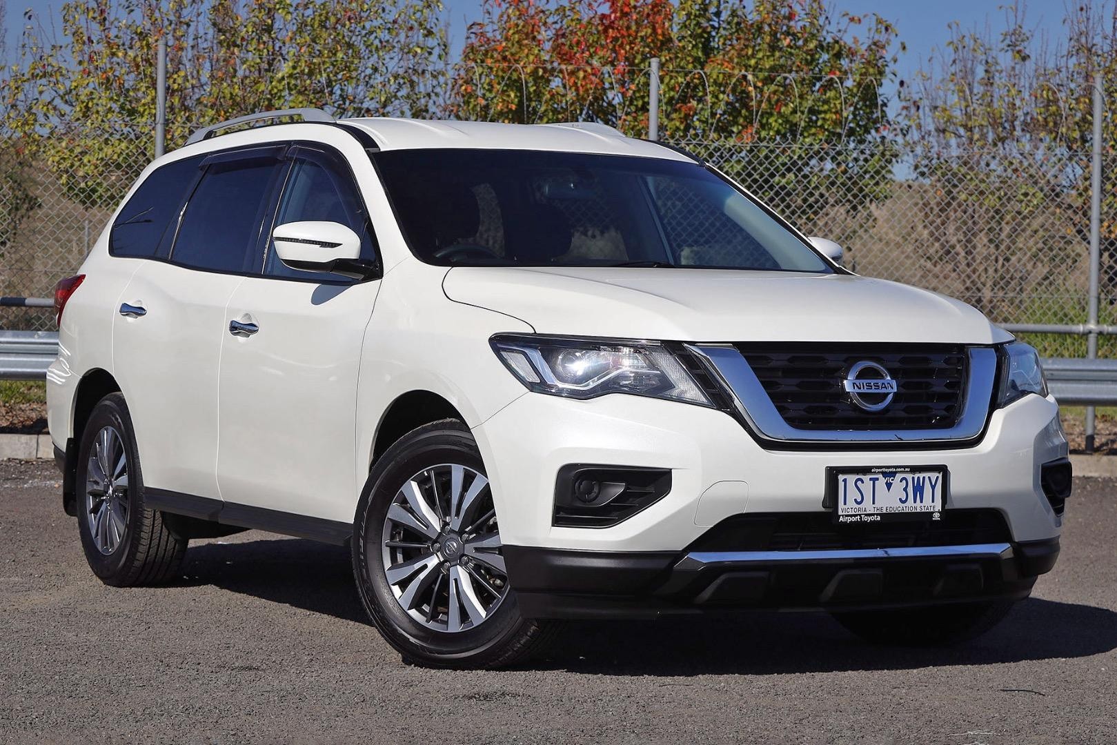 Nissan Pathfinder image 1