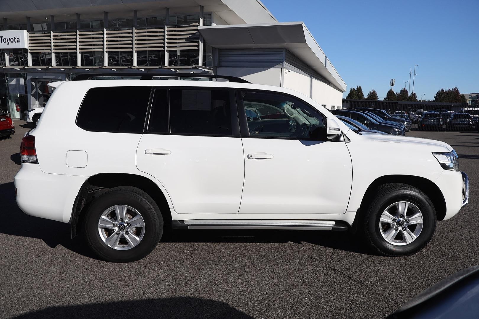 Toyota Landcruiser image 4