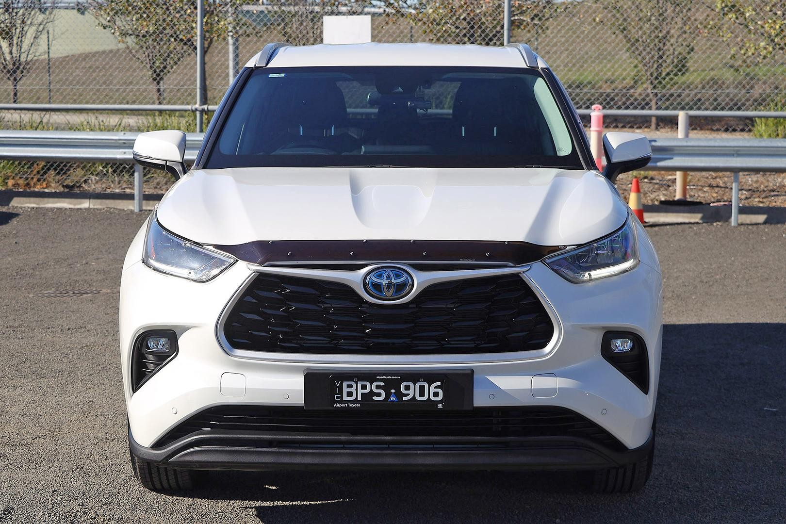 Toyota Kluger image 3