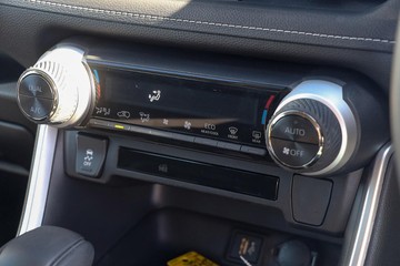 https://dvg-vehicle-assets.s3.amazonaws.com/79753/9ydc91de78kdk73qwjwj9lgij.jpg