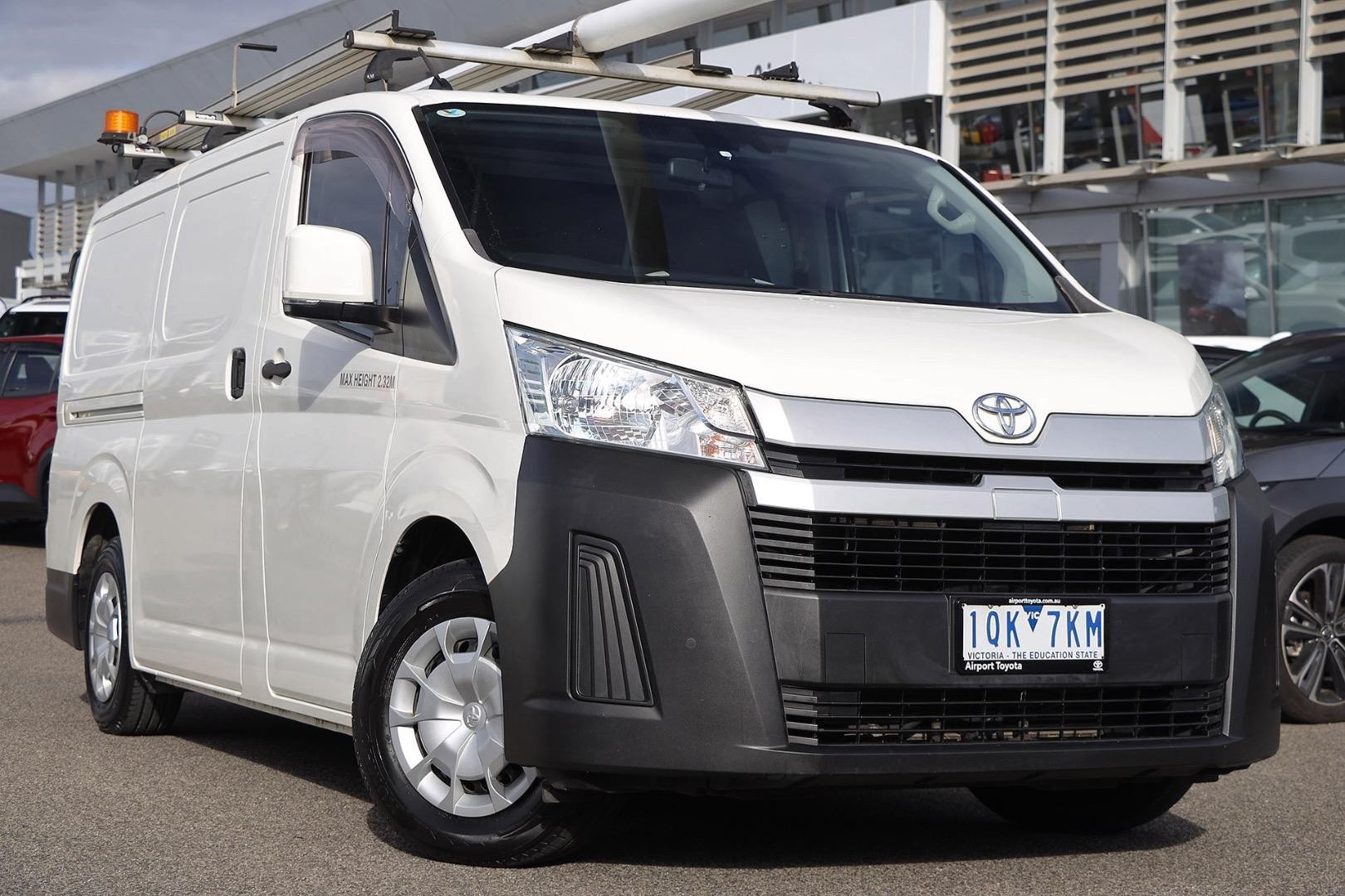 Toyota Hiace image 1