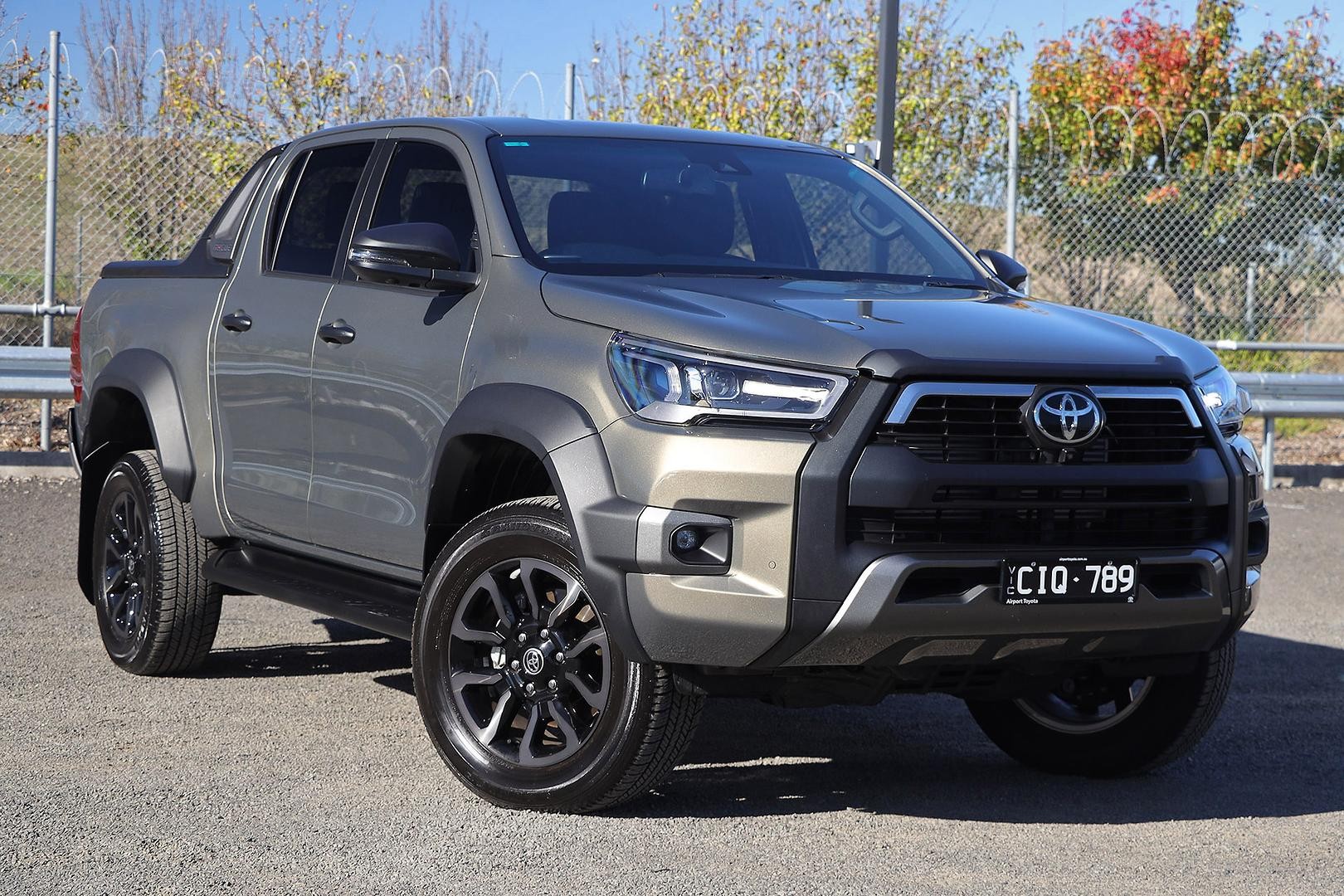 Toyota Hilux image 1