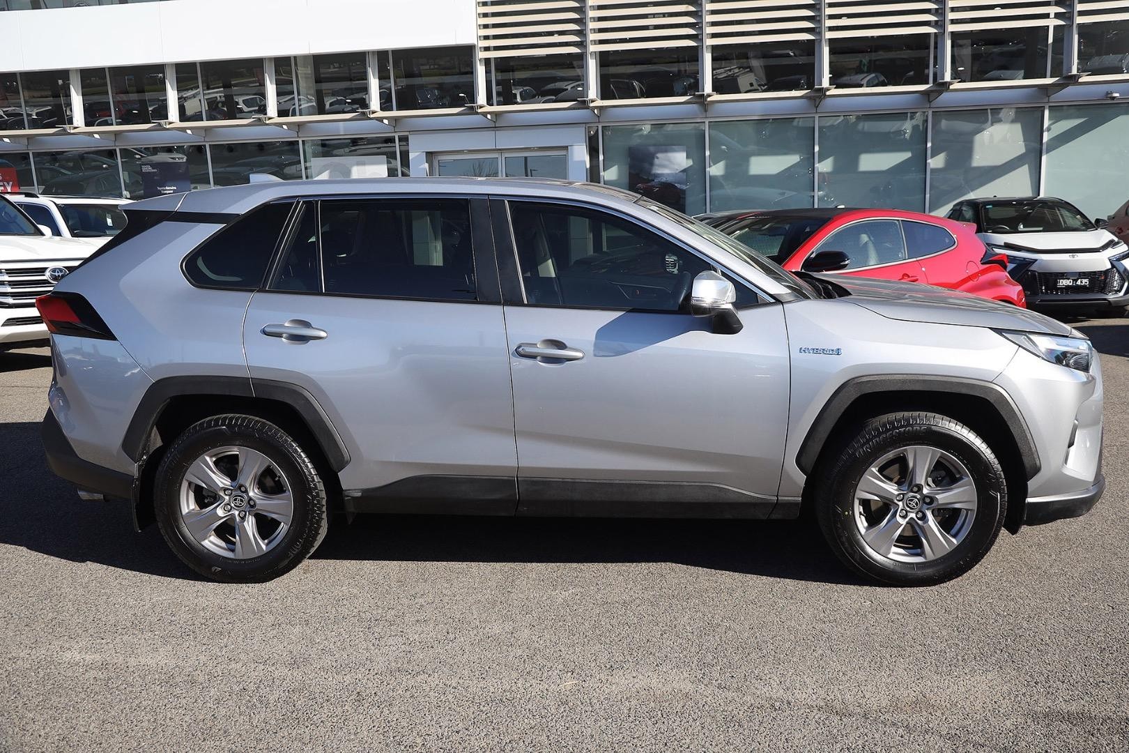 Toyota Rav4 image 4