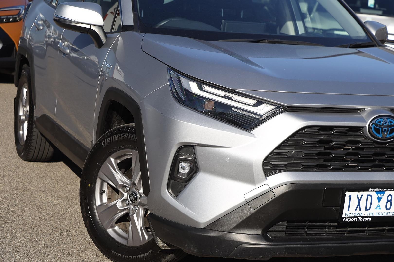 Toyota Rav4 image 2