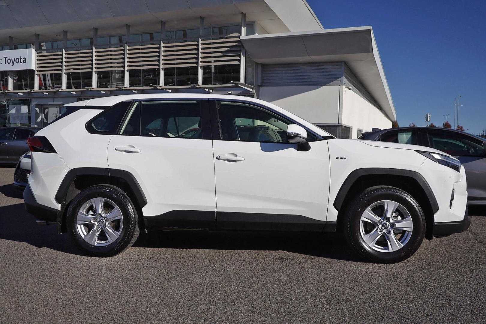 Toyota Rav4 image 4