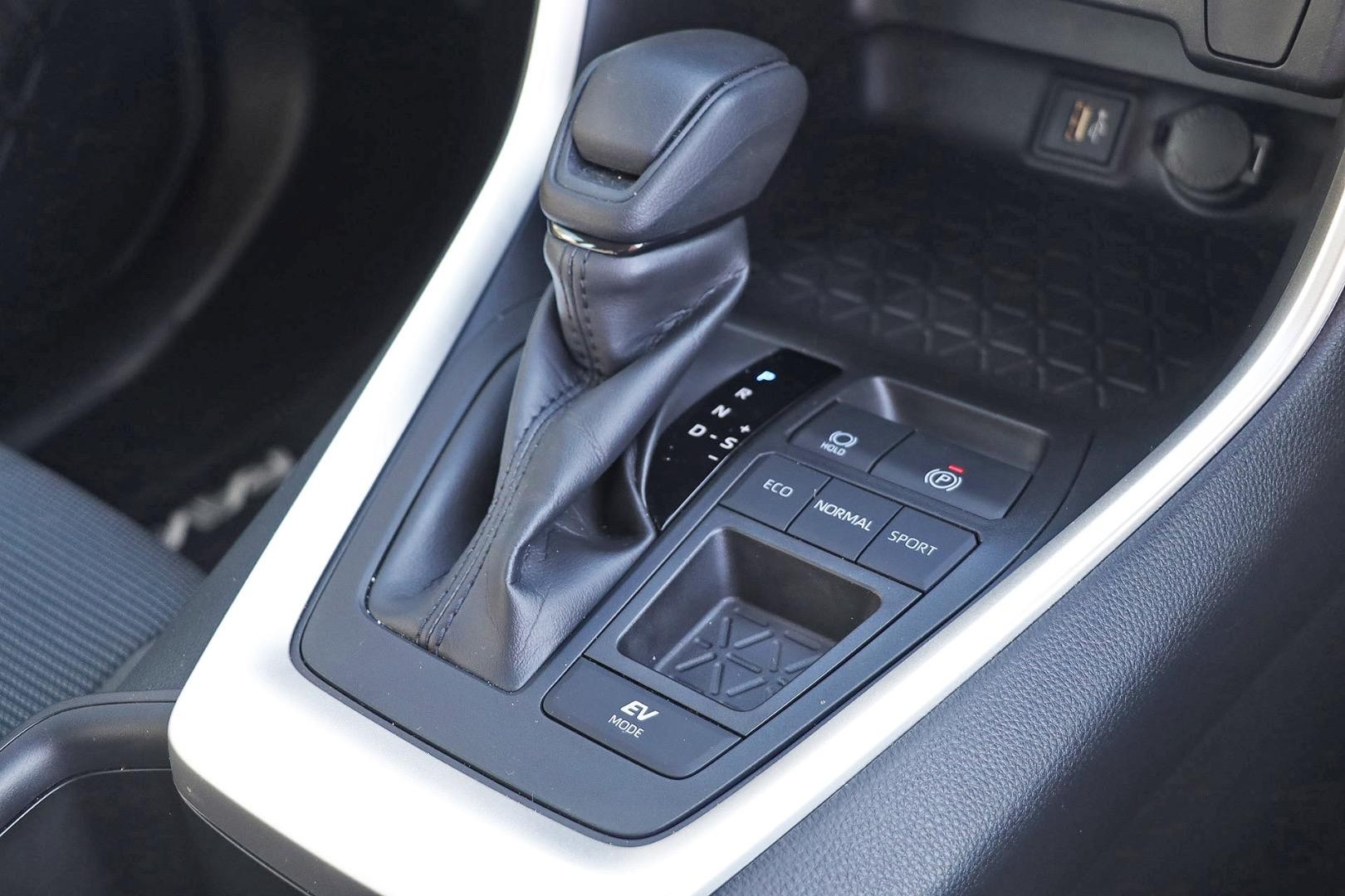Toyota Rav4 image 4