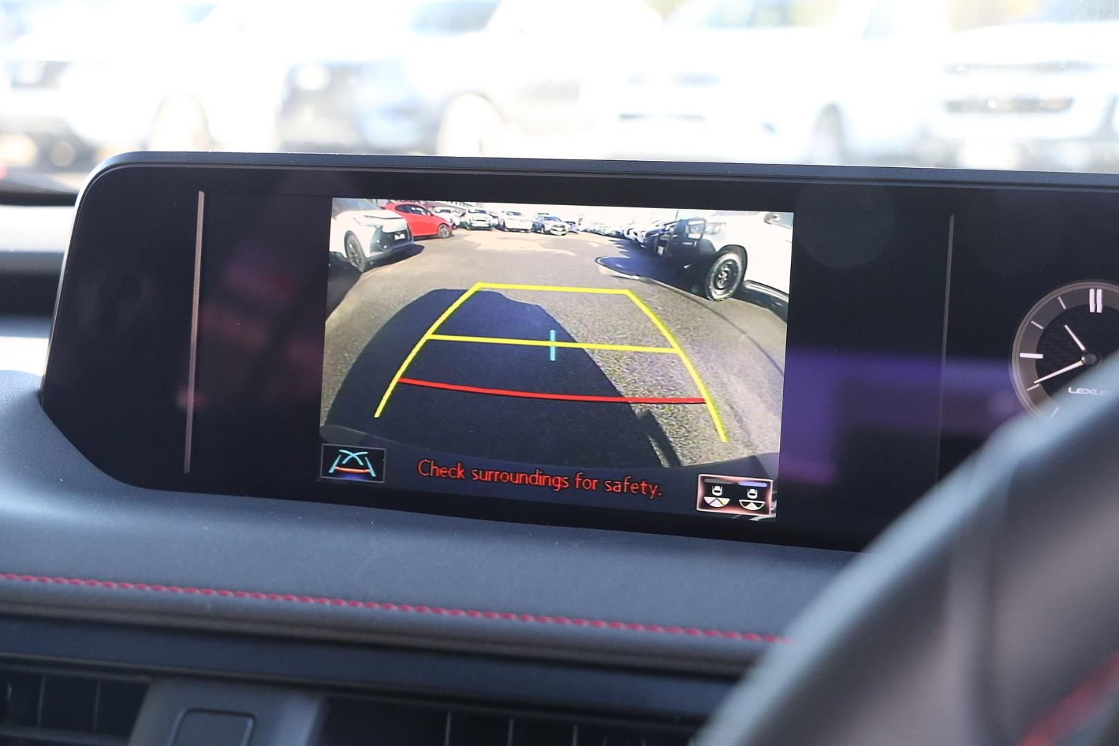 Lexus Ux image 3