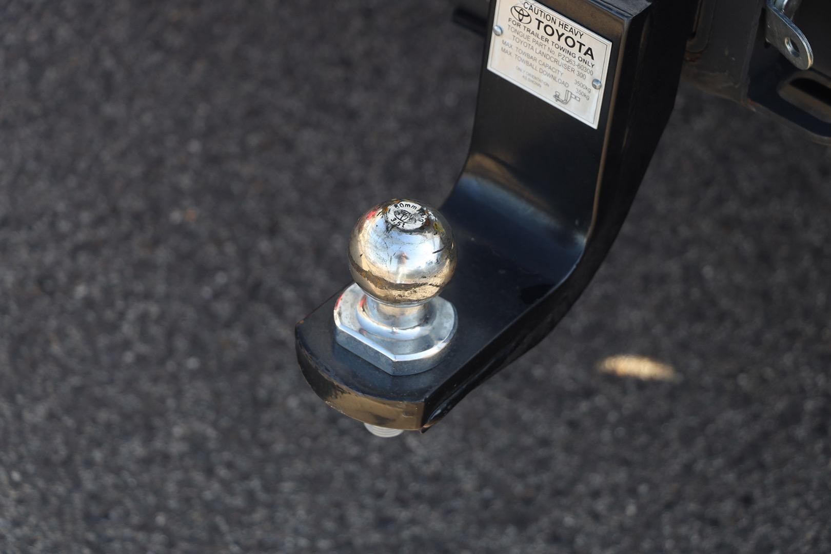 Toyota Landcruiser image 2