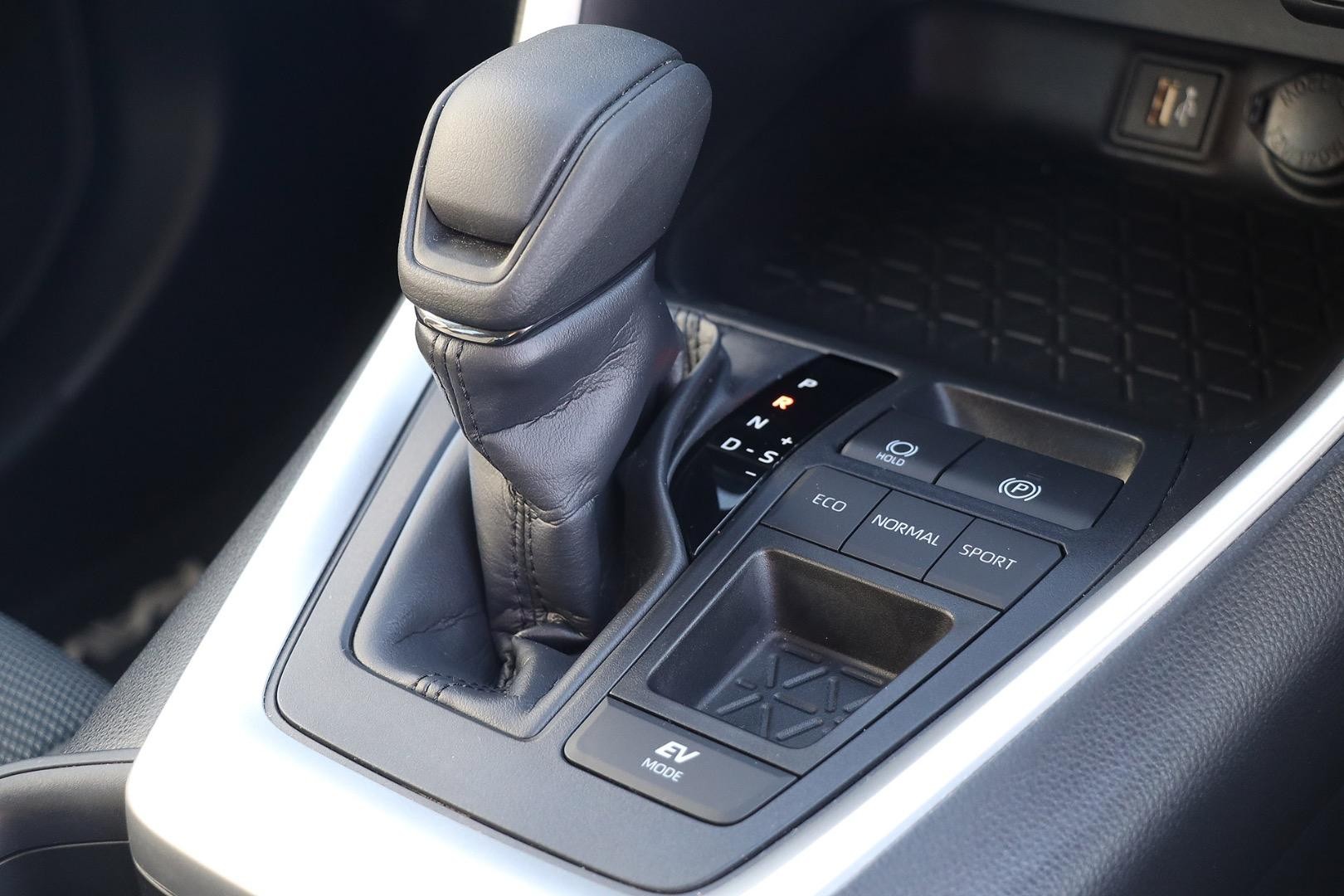 Toyota Rav4 image 4