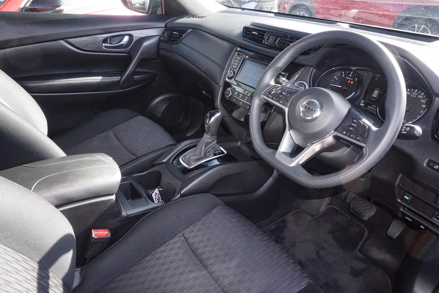 Nissan X-trail image 2