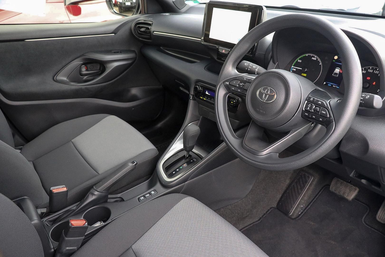 Toyota Yaris image 2