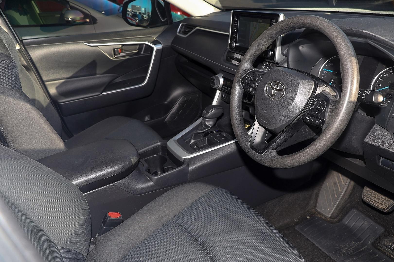 Toyota Rav4 image 4