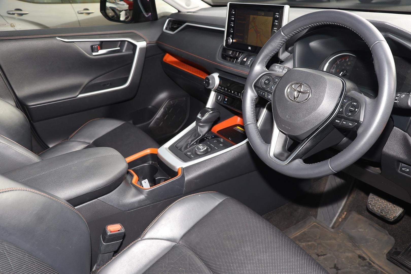 Toyota Rav4 image 4