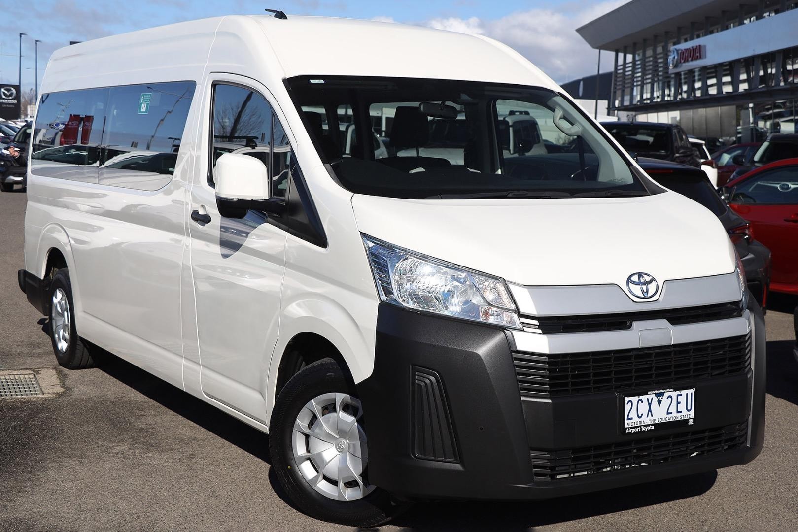 Toyota Hiace image 1