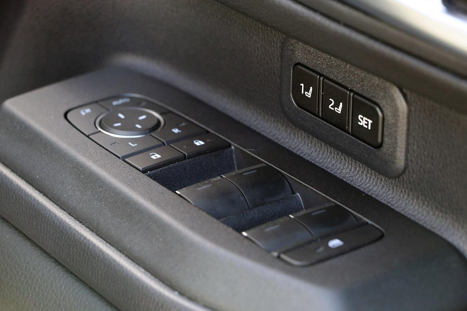 Toyota Landcruiser Prado image 3