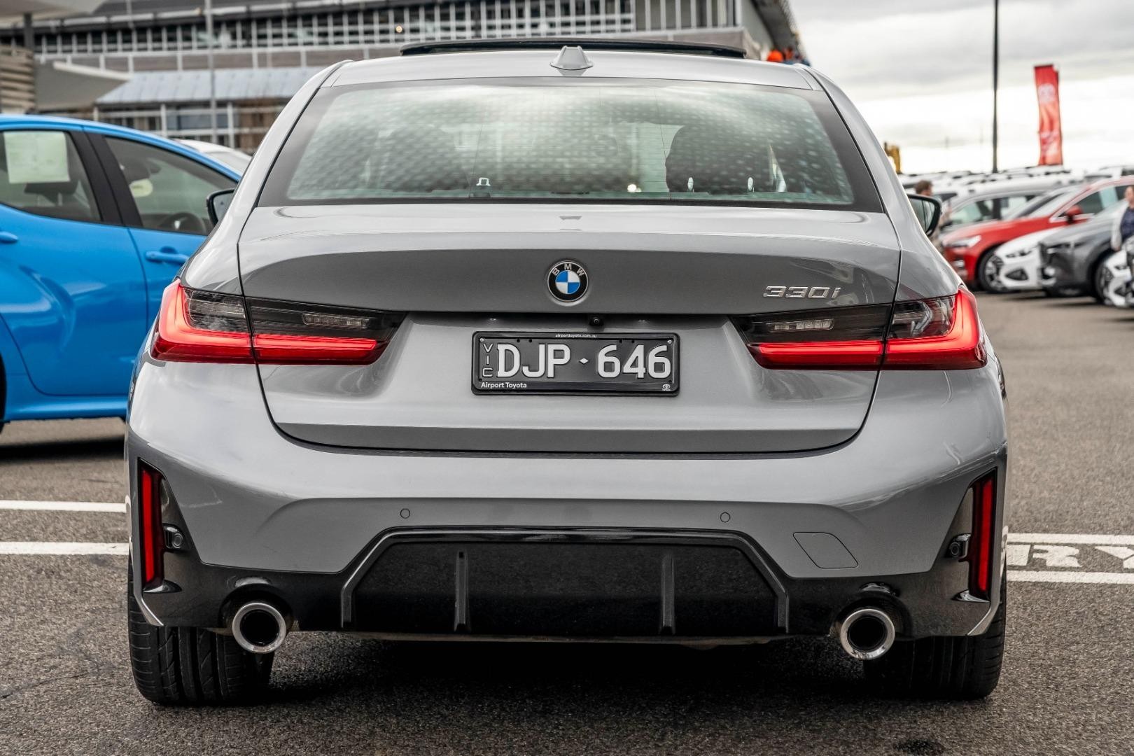 BMW 3 Series image 4