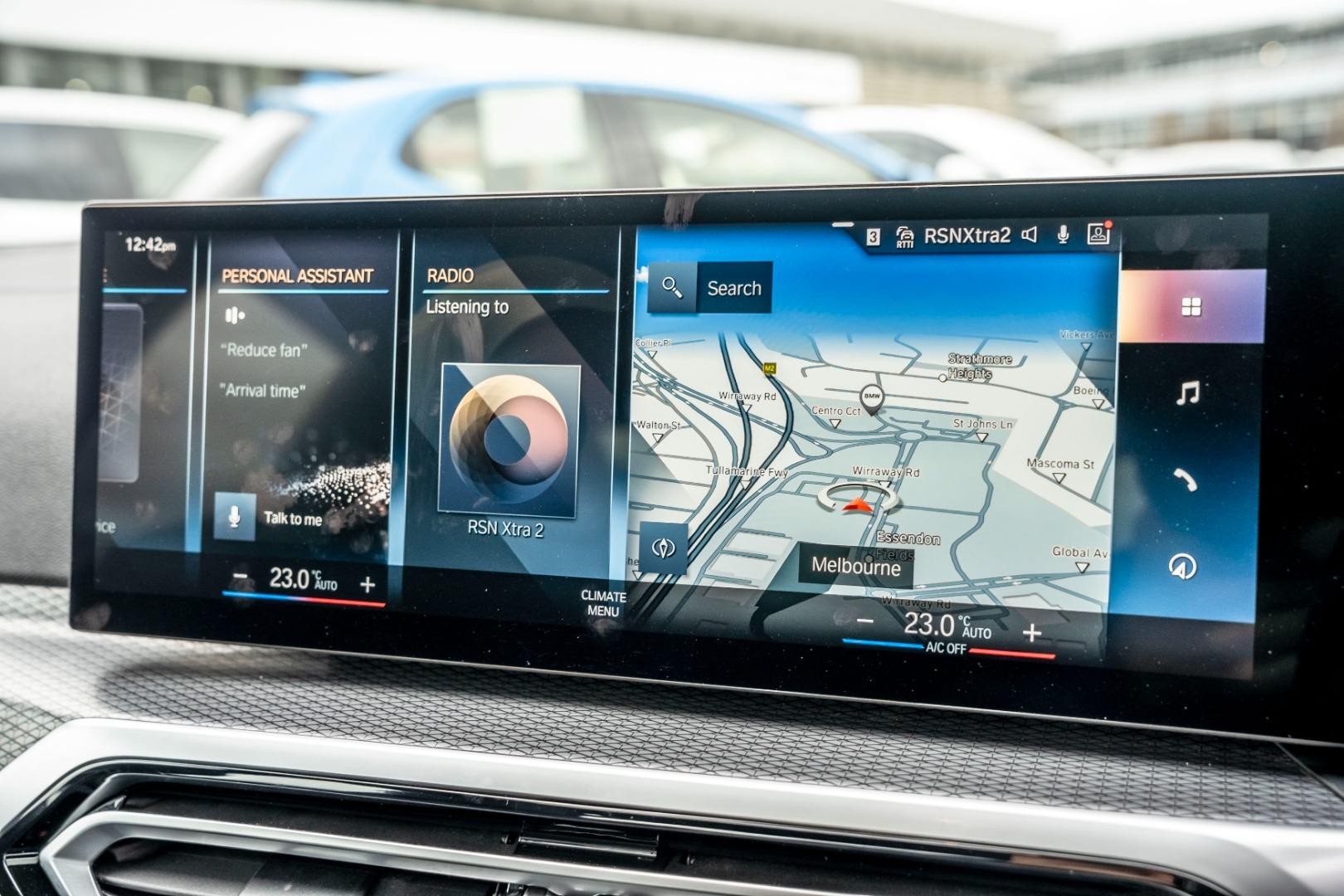 BMW 3 Series image 3