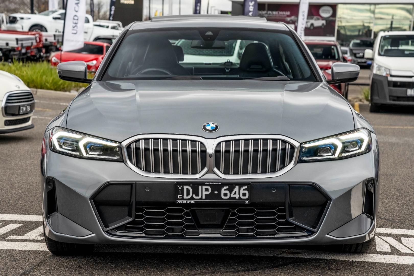 BMW 3 Series image 3