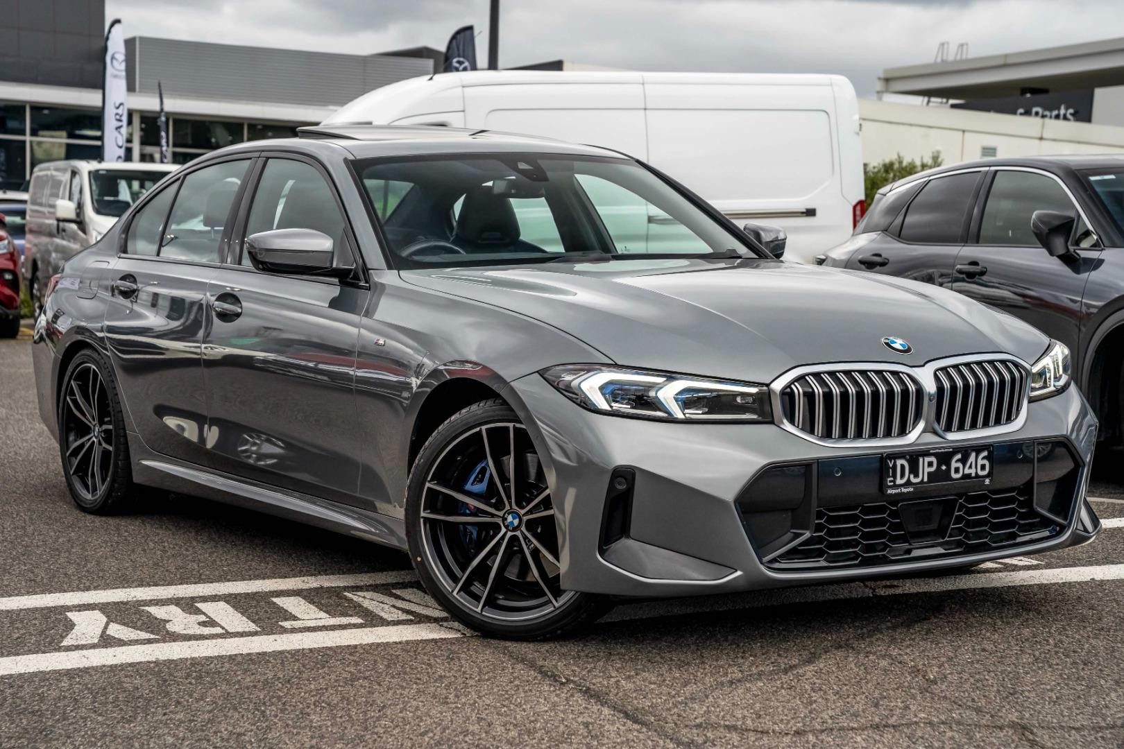 BMW 3 Series image 1