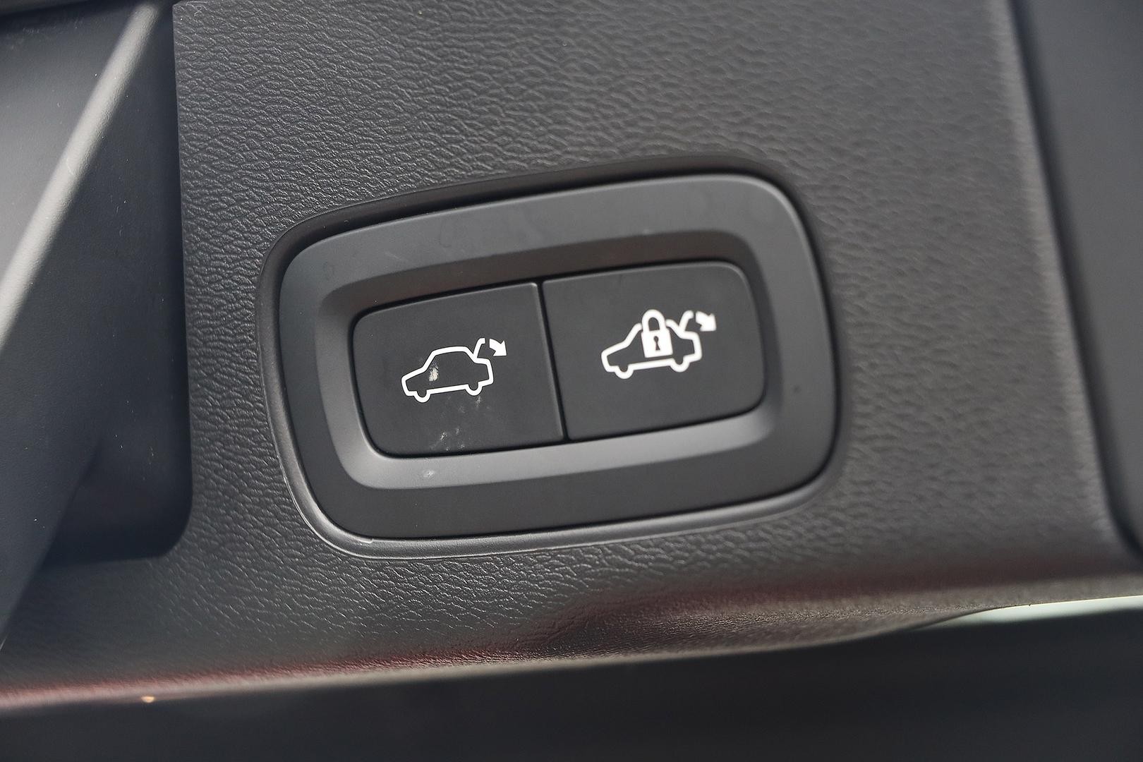 Volvo Xc60 image 2