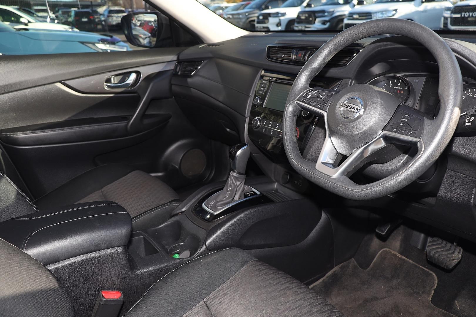 Nissan X-trail image 4