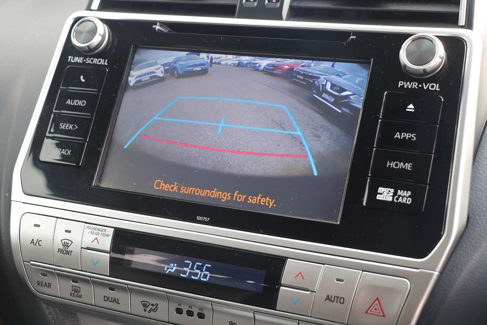 Toyota Landcruiser Prado image 3