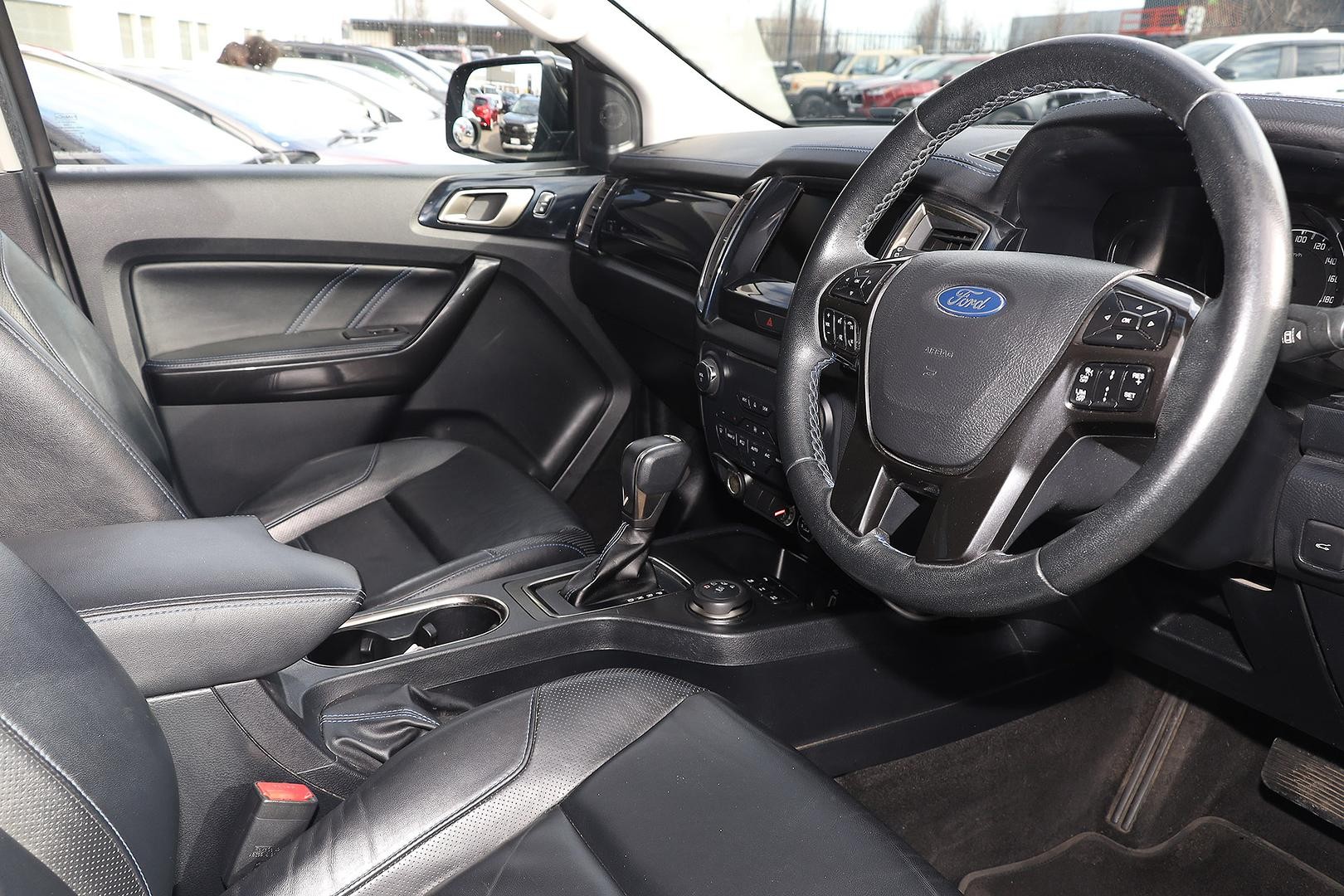Ford Everest image 2