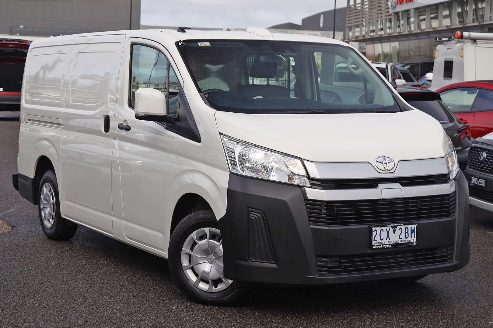 Toyota Hiace image 1