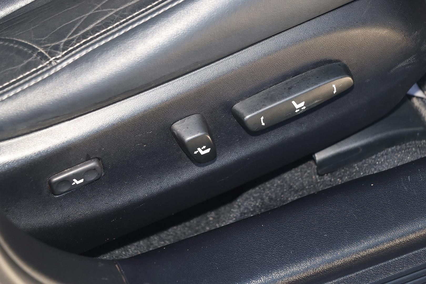 Lexus Is image 4