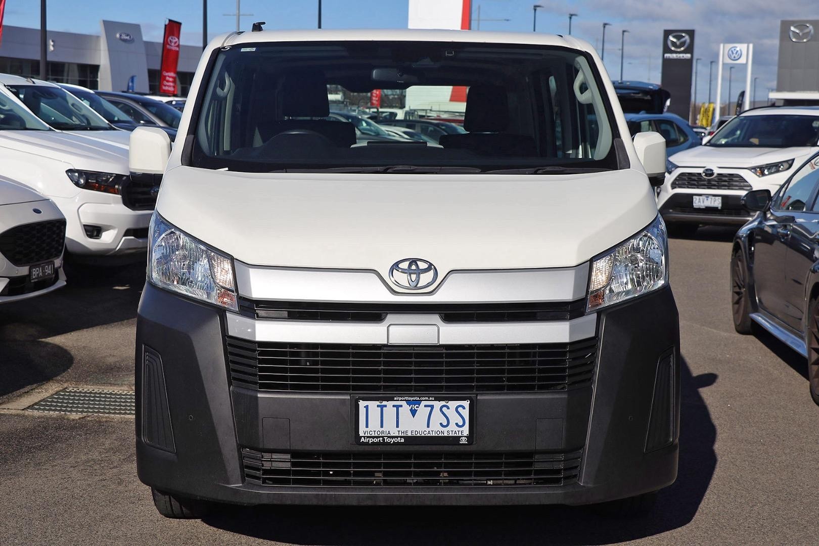 Toyota Hiace image 3