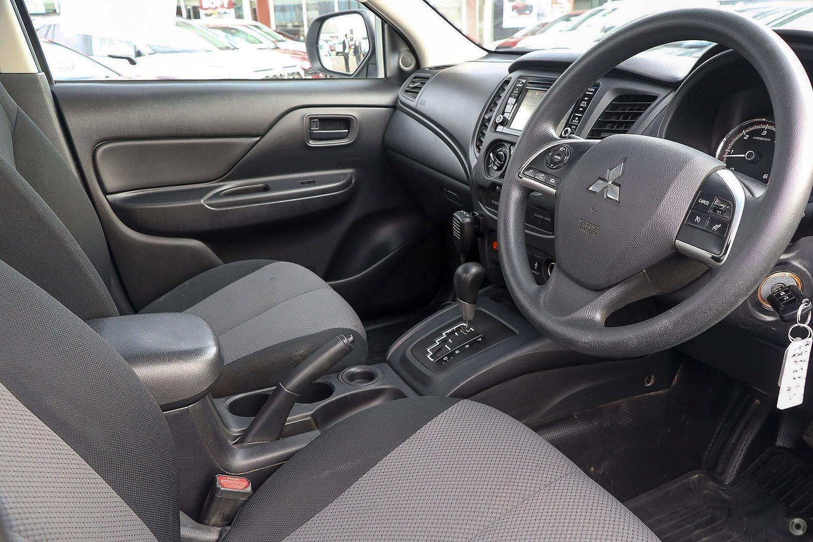 Mitsubishi Triton image 4