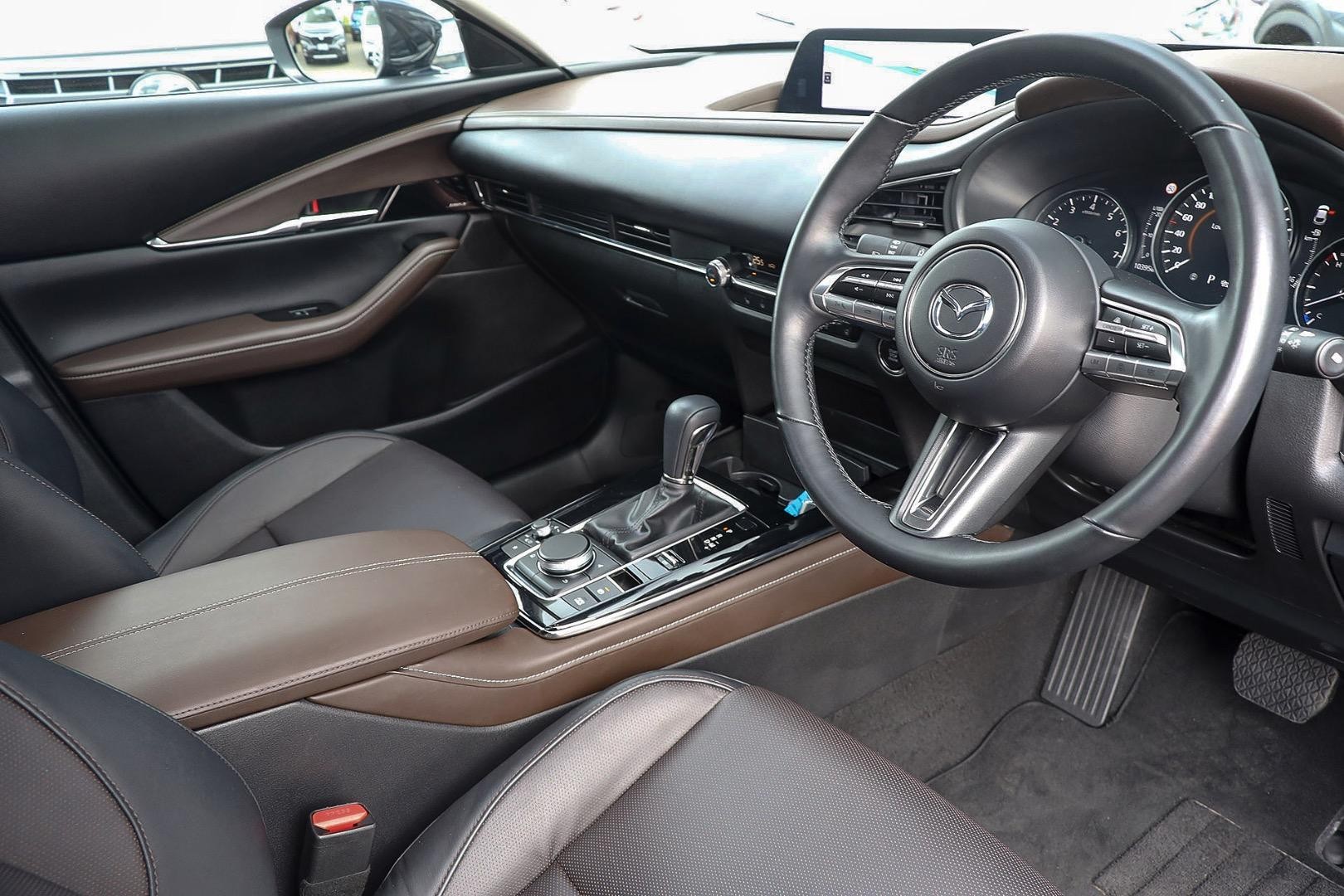 Mazda Cx-30 image 2